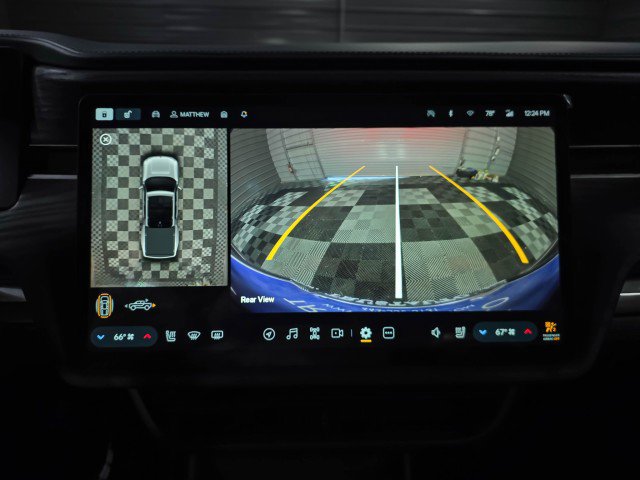 Used 2025 Rivian R1T Adventure image 34