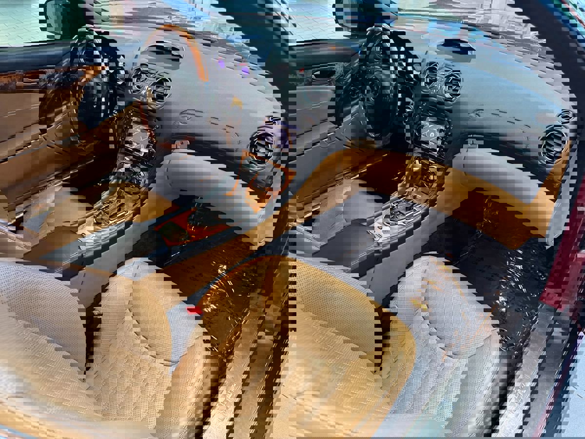 Used 2011 Mercedes-Benz SL 550 image 21