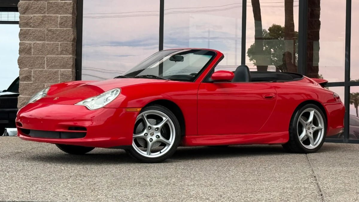 Used 2002 Porsche 911 Carrera 4 AWD/4WD image 6