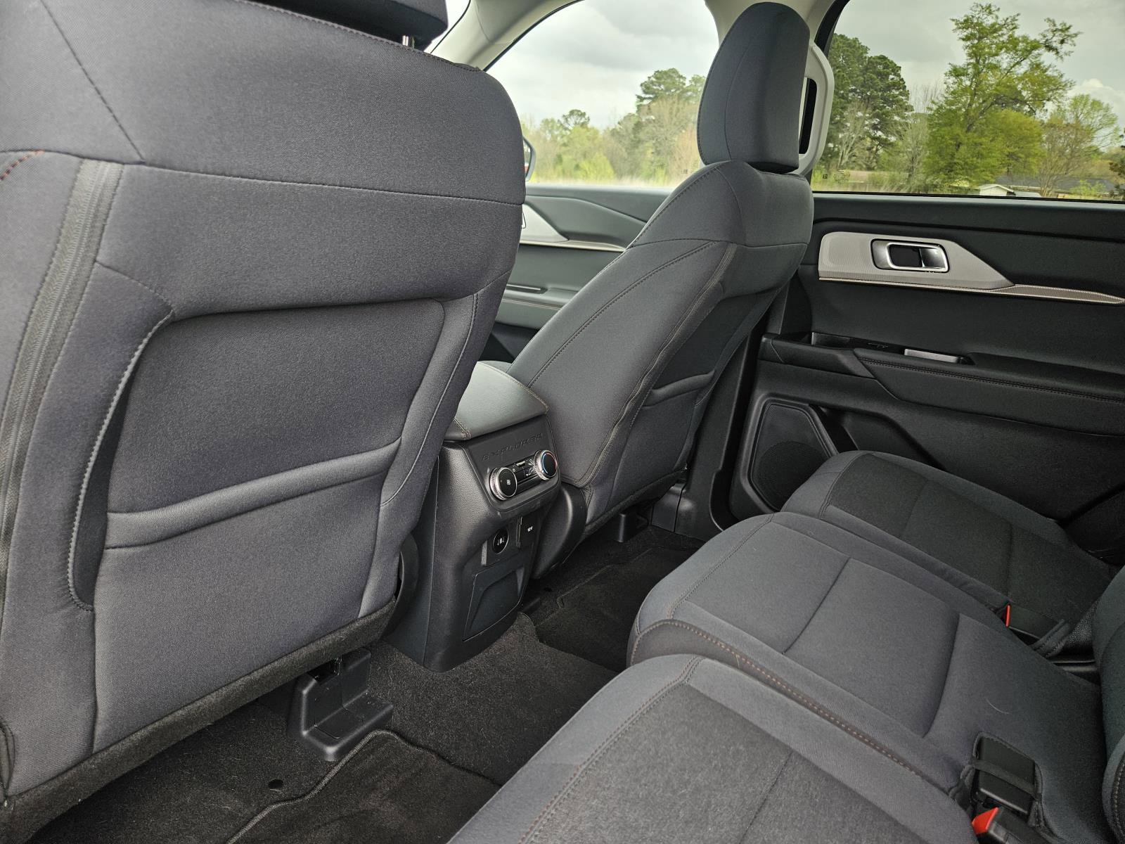 Used 2025 Ford Explorer Active image 31