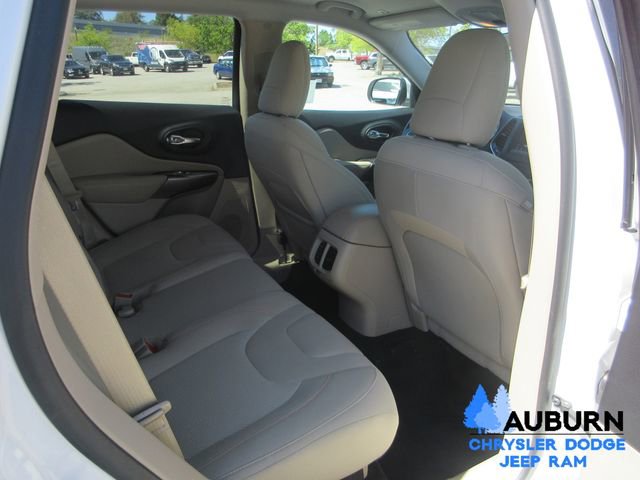 Used 2019 Jeep Cherokee Latitude w/ Popular Appearance Group image 13