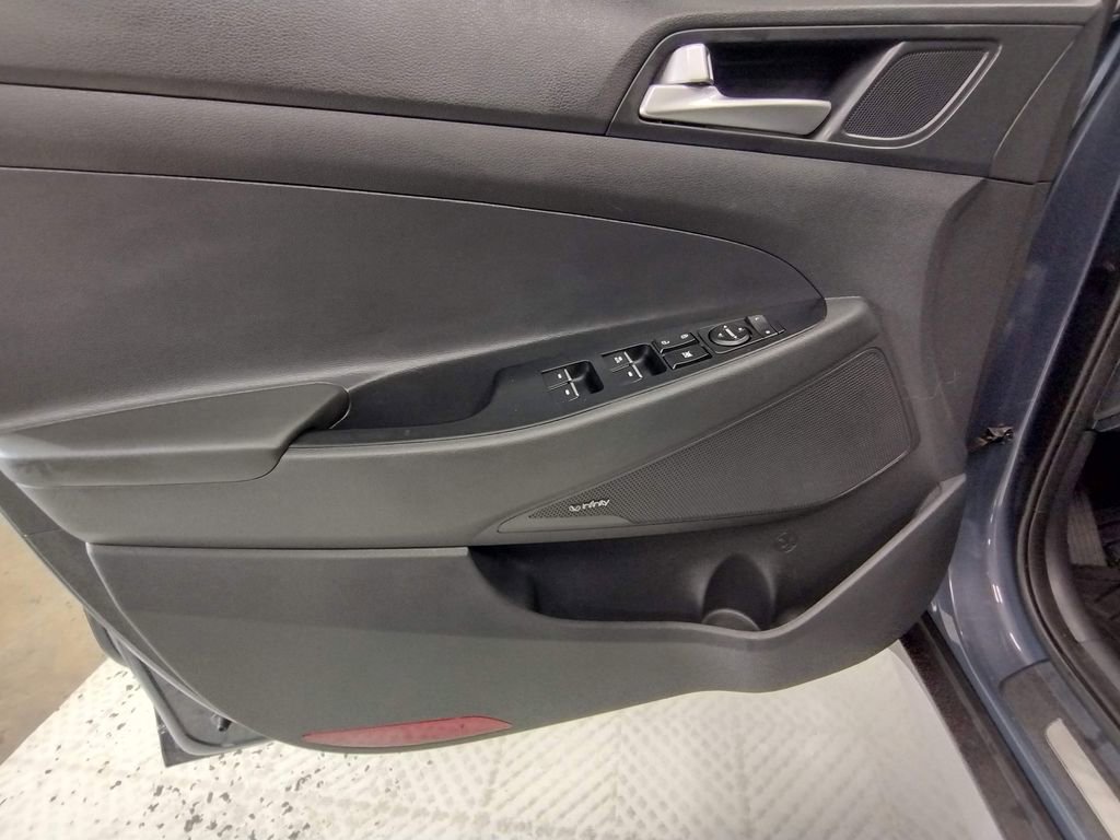 Used 2021 Hyundai Tucson Ultimate w/ Cargo Package image 21