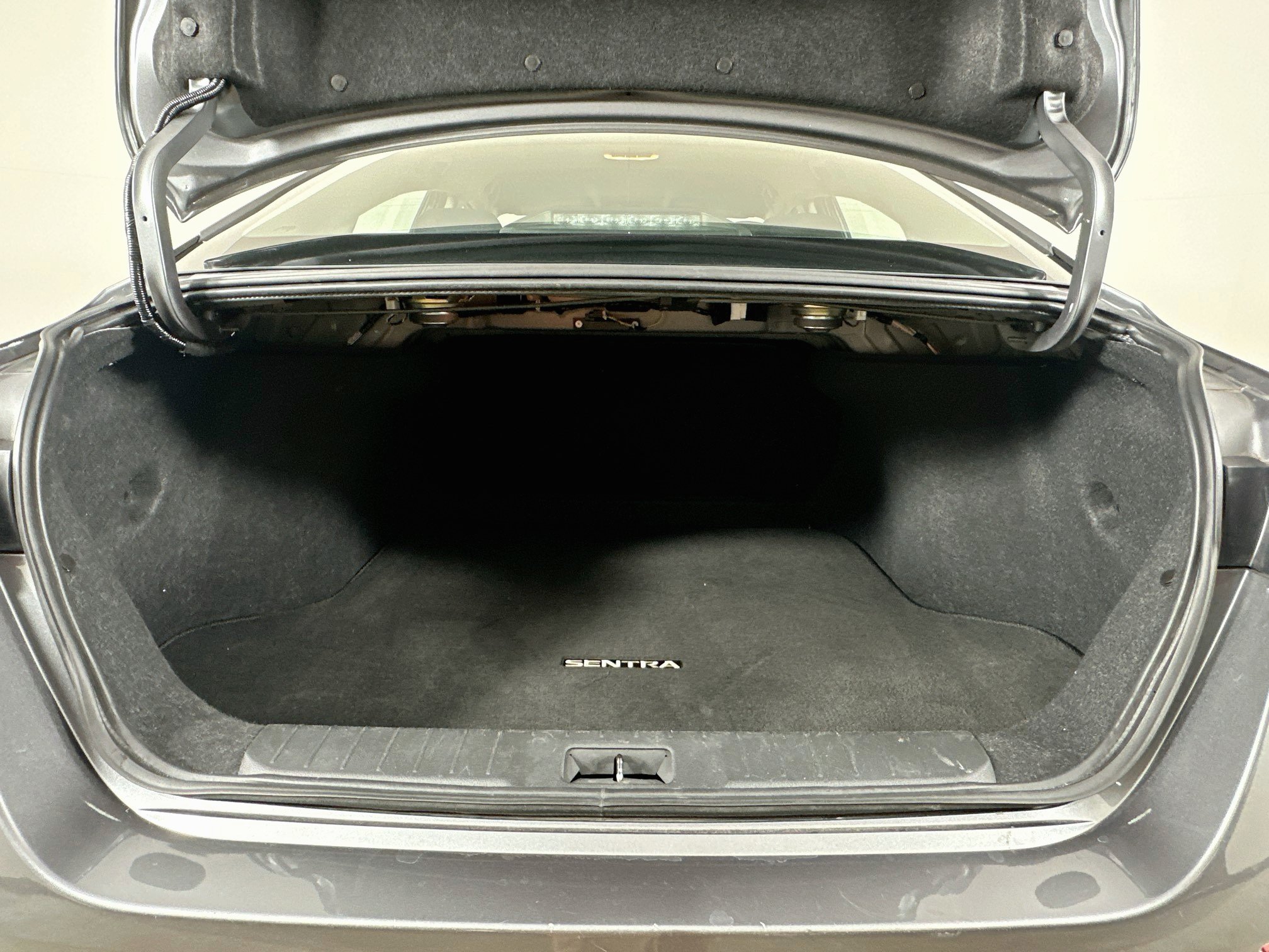 Used 2025 Nissan Sentra SV FWD image 27