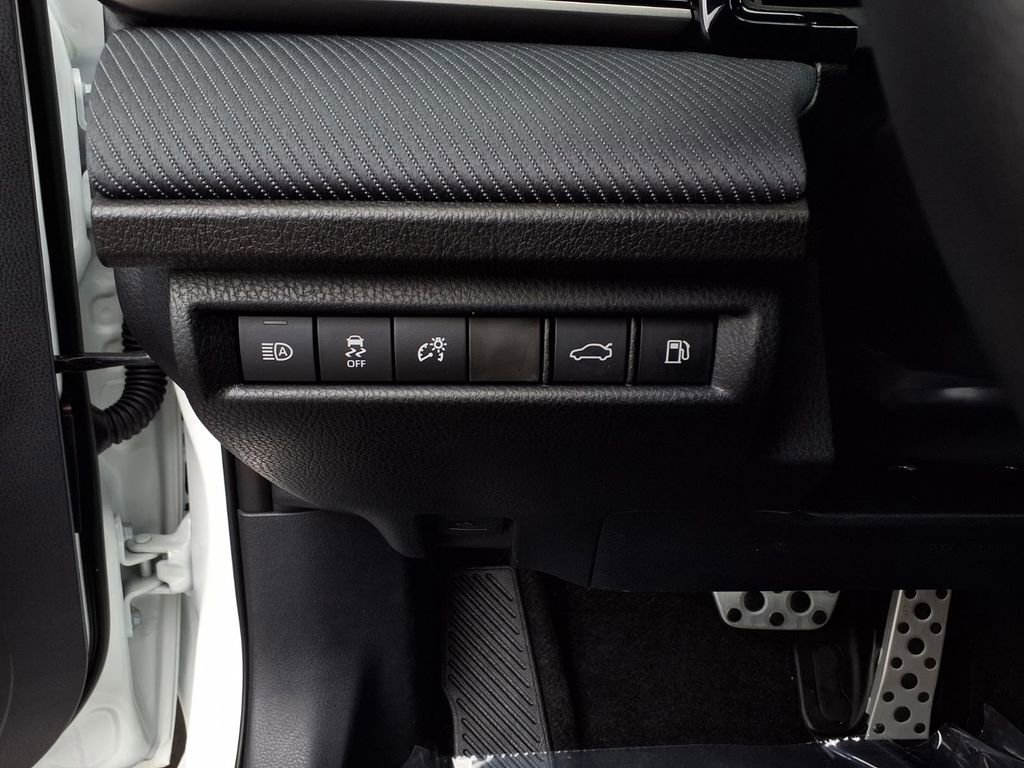 Used 2026 Toyota Camry SE AWD/4WD image 15