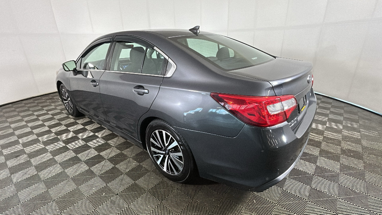 Used 2018 Subaru Legacy 2.5i Premium w/ Eyesight & BSD & Rcta & HBA AWD/4WD image 5