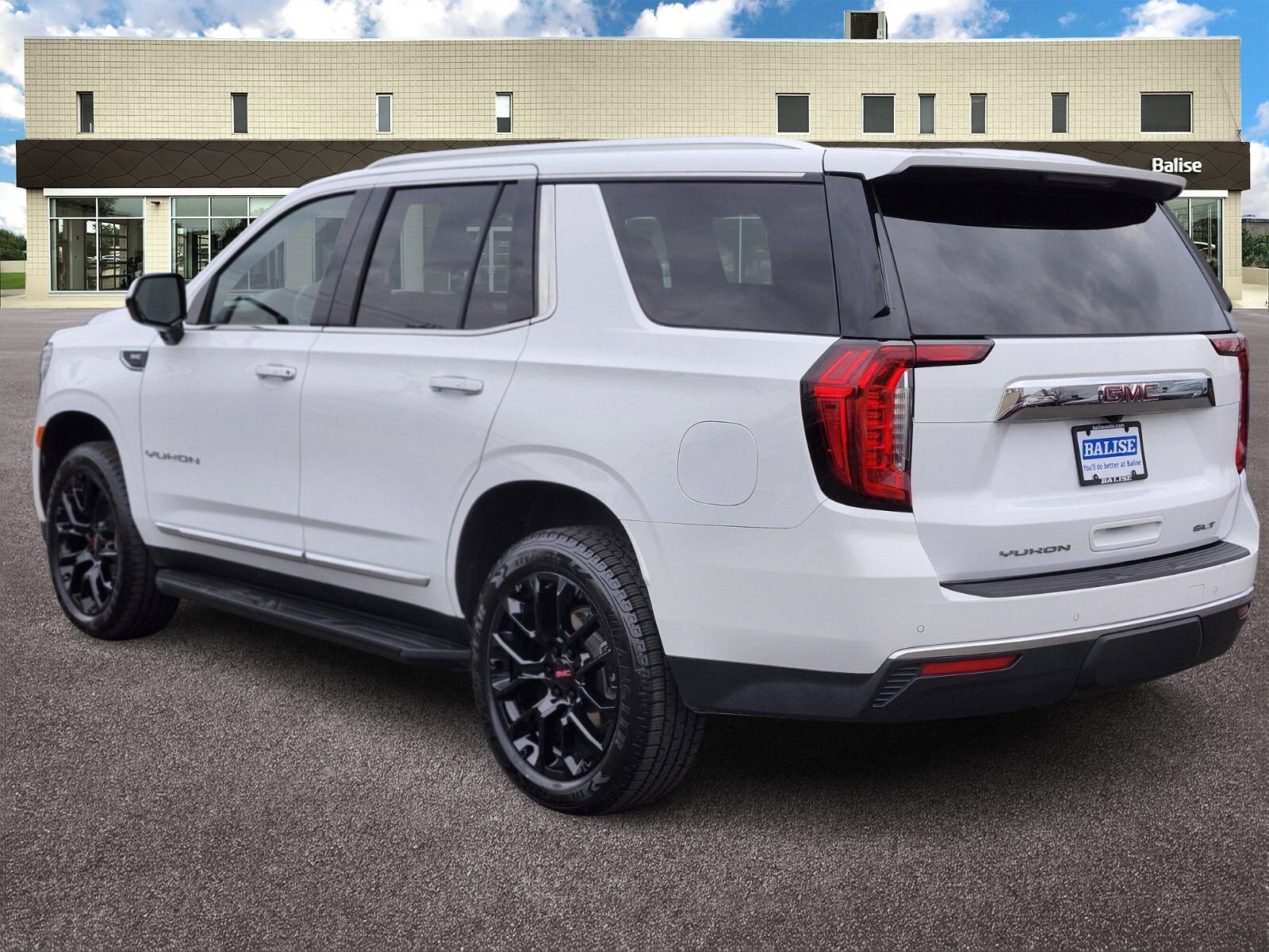 Used 2023 GMC Yukon SLT image 5