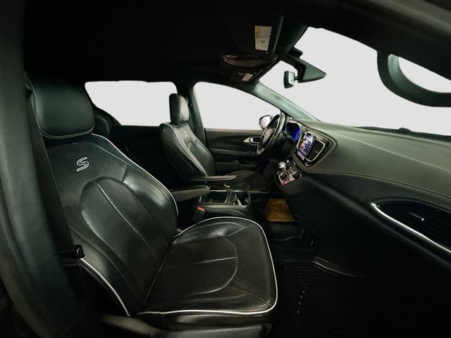 Used 2019 Chrysler Pacifica Limited w/ S Appearance Package image 31