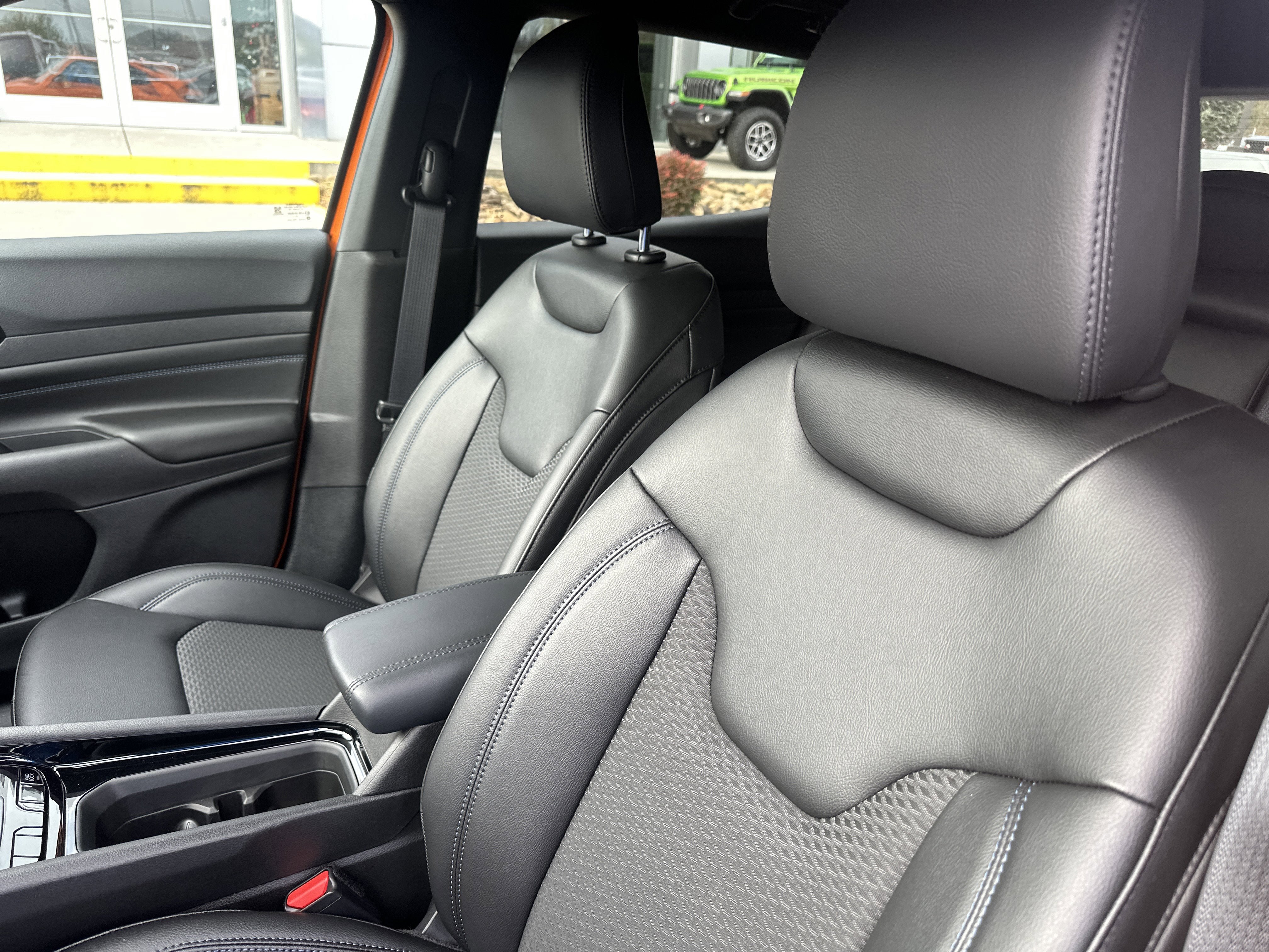 New 2026 Jeep Compass Latitude AWD/4WD image 15