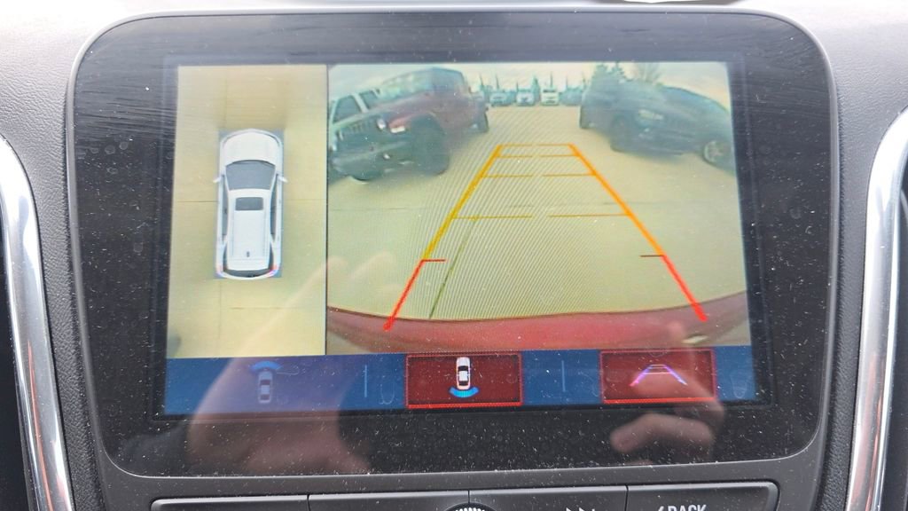 Used 2018 Chevrolet Equinox Premier image 20