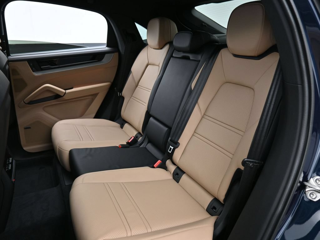 New 2026 Porsche Cayenne E-Hybrid Coupe AWD/4WD image 24