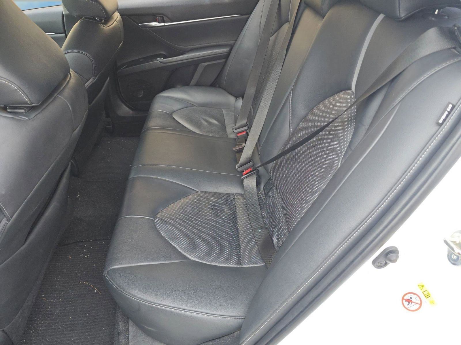 Used 2018 Toyota Camry XSE image 14