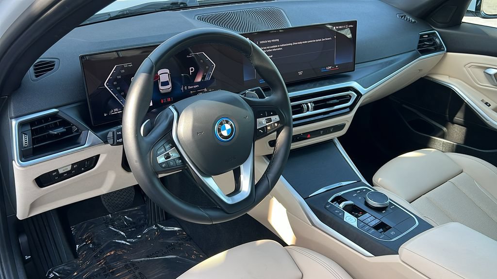 Used 2024 BMW 330e w/ Convenience Package RWD image 12