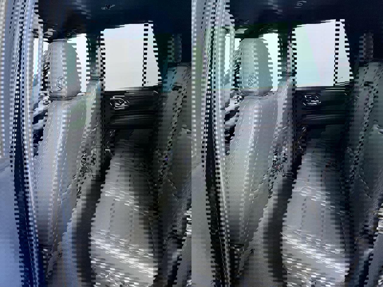 Used 2024 Chevrolet Tahoe LT AWD/4WD image 26