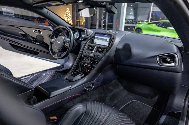 Used 2017 Aston Martin DB11 V12 image 17