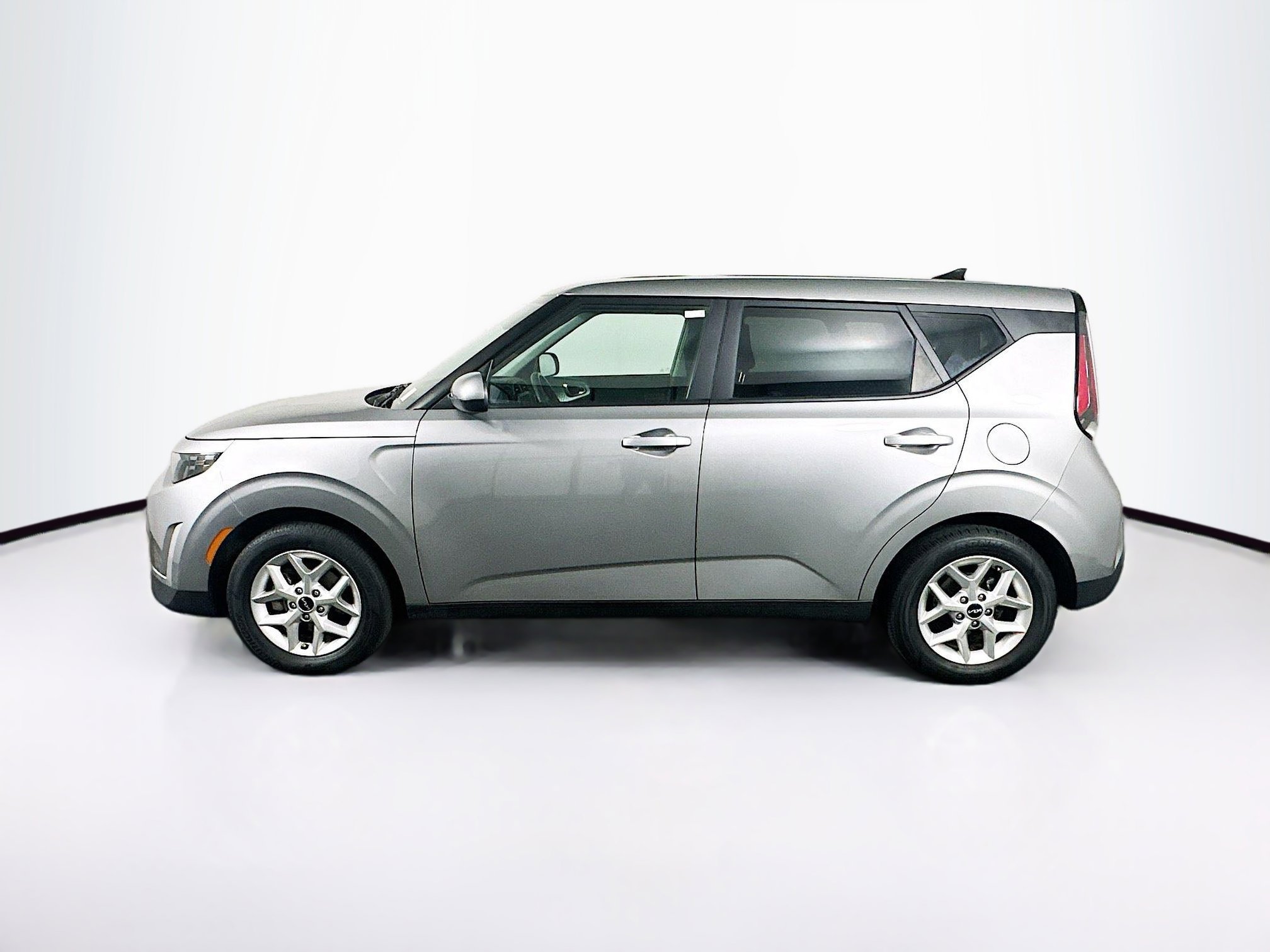 Used 2024 Kia Soul LX w/ Option Group 015 image 4