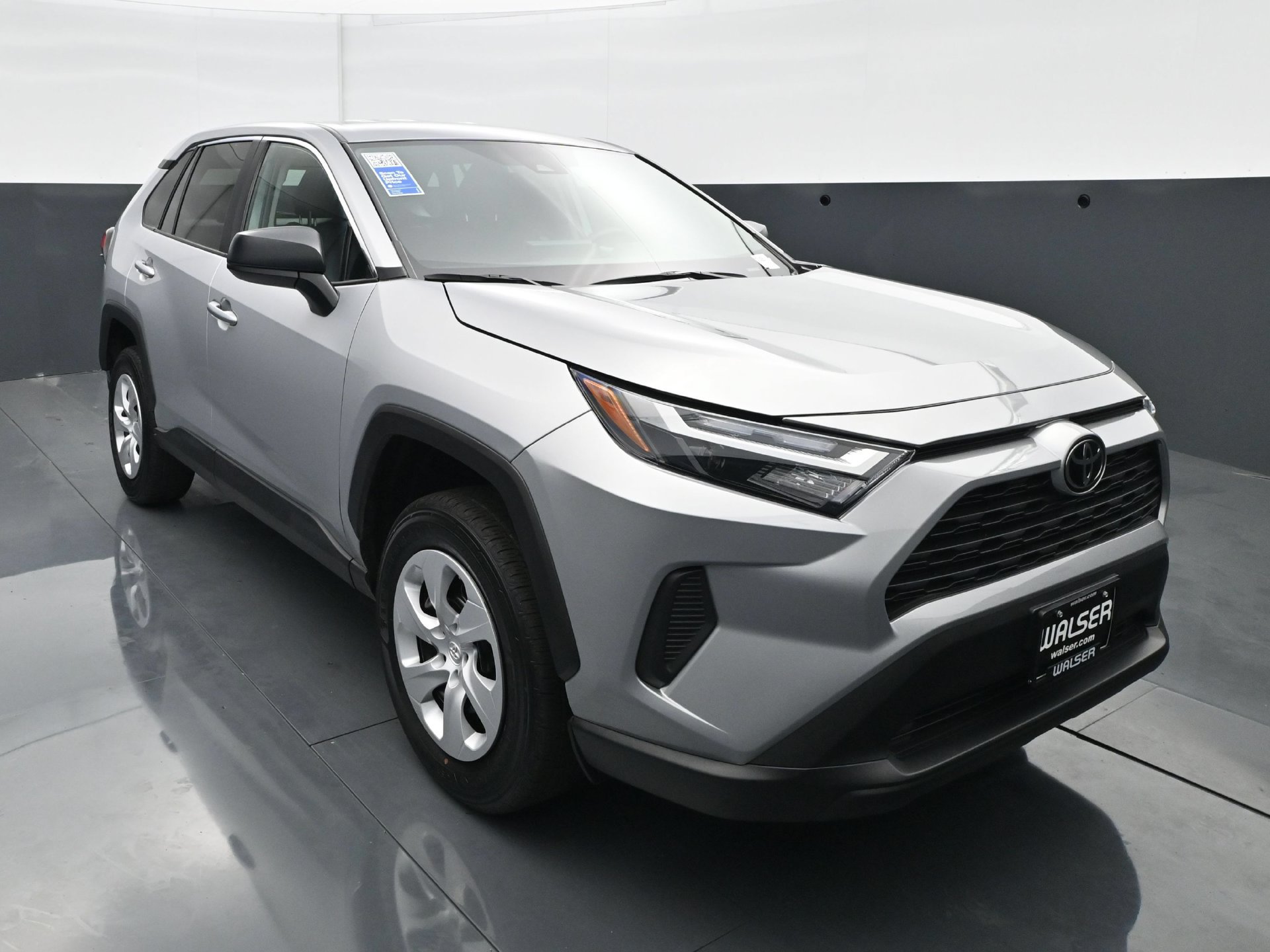 Used 2024 Toyota RAV4 LE AWD/4WD image 11