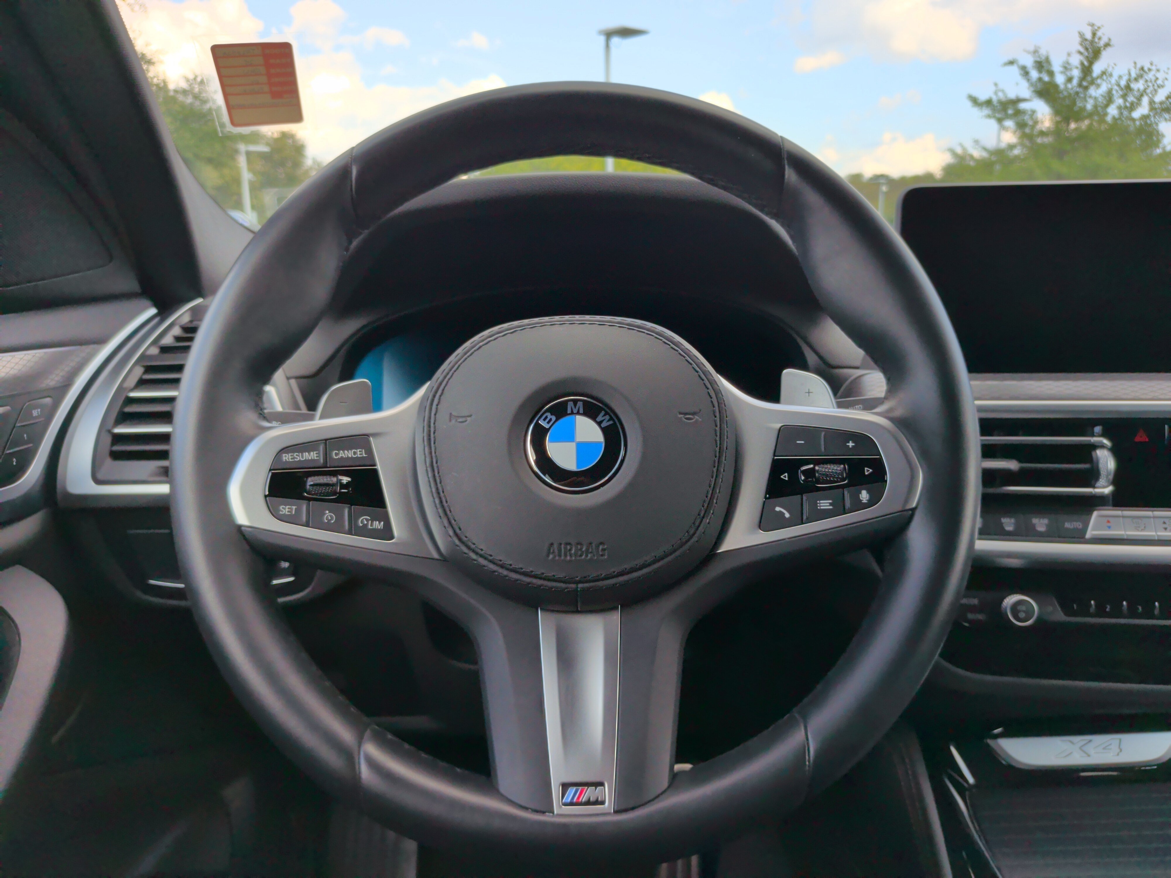 Certified 2025 BMW X4 xDrive30i w/ M Sport Package AWD/4WD image 21