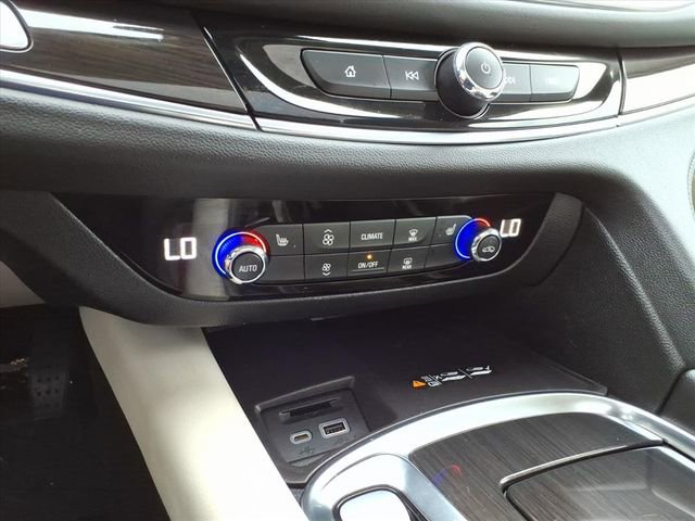 Used 2024 Buick Enclave Essence w/ Experience Buick Package image 32