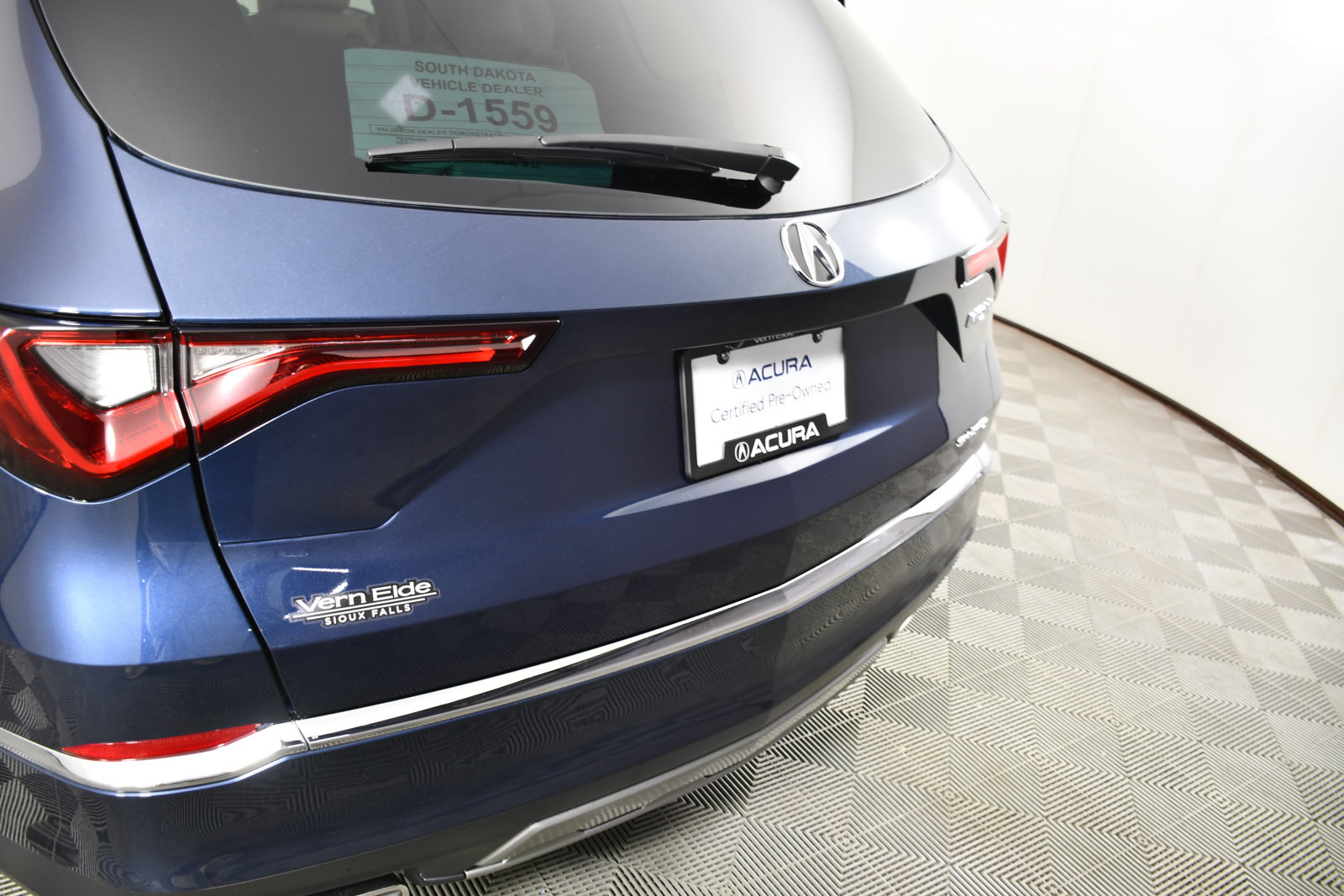 Certified 2025 Acura MDX SH-AWD image 15