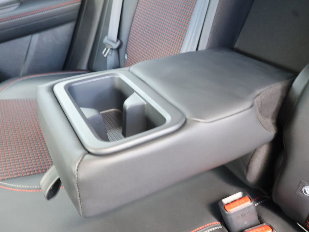 Used 2025 Nissan Kicks SR image 25