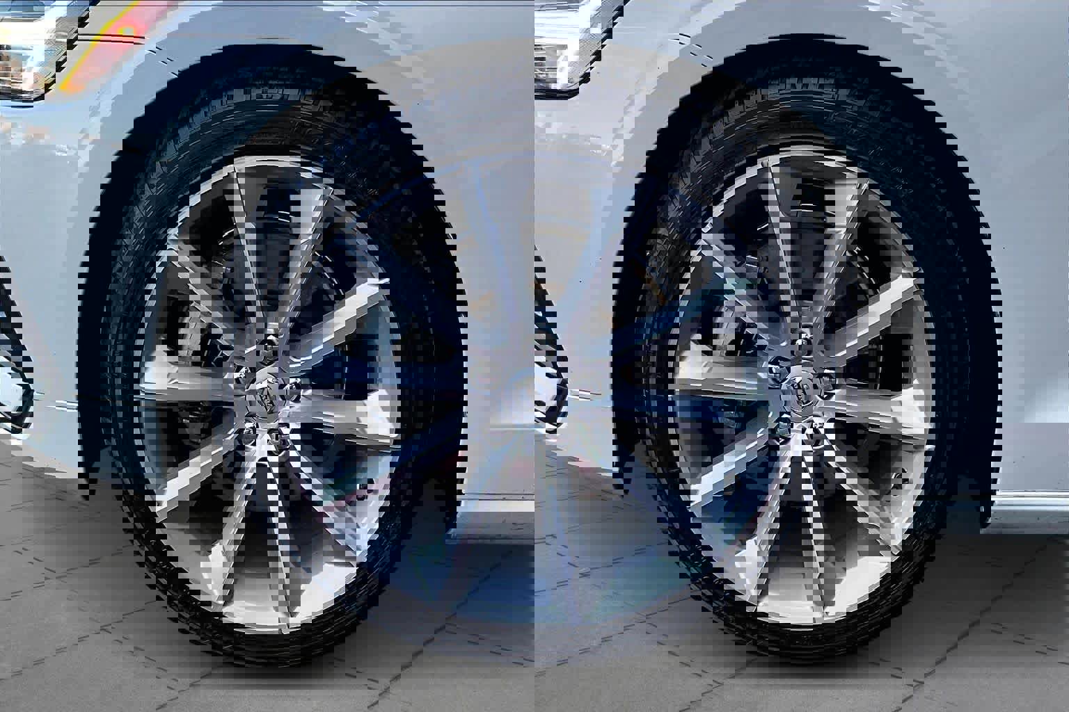 Used 2020 Volvo S60 T5 Momentum image 10