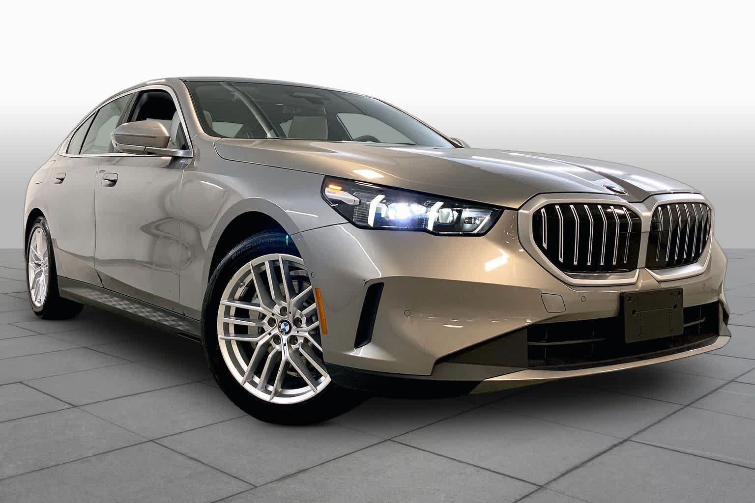 Used 2024 BMW 530i xDrive w/ Executive Package AWD/4WD image 2