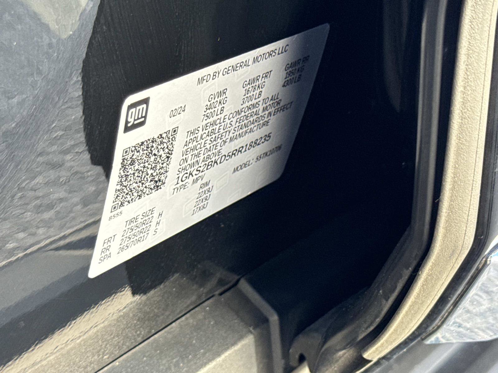 Used 2024 GMC Yukon SLT w/ SLT Luxury Package image 29