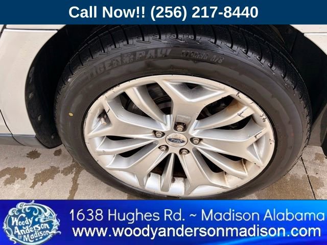 Used 2019 Ford Taurus Limited image 7