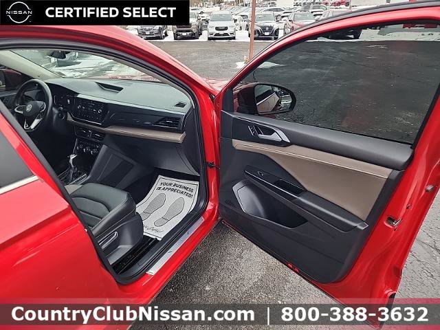 Used 2022 Volkswagen Taos SEL image 30