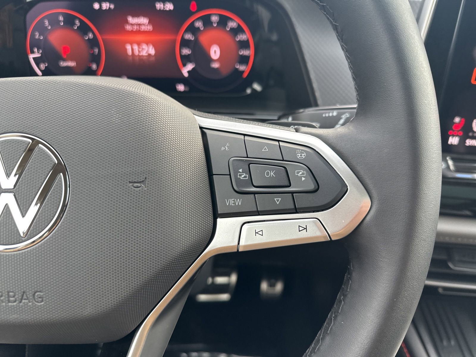 New 2026 Volkswagen Atlas Peak Edition image 16