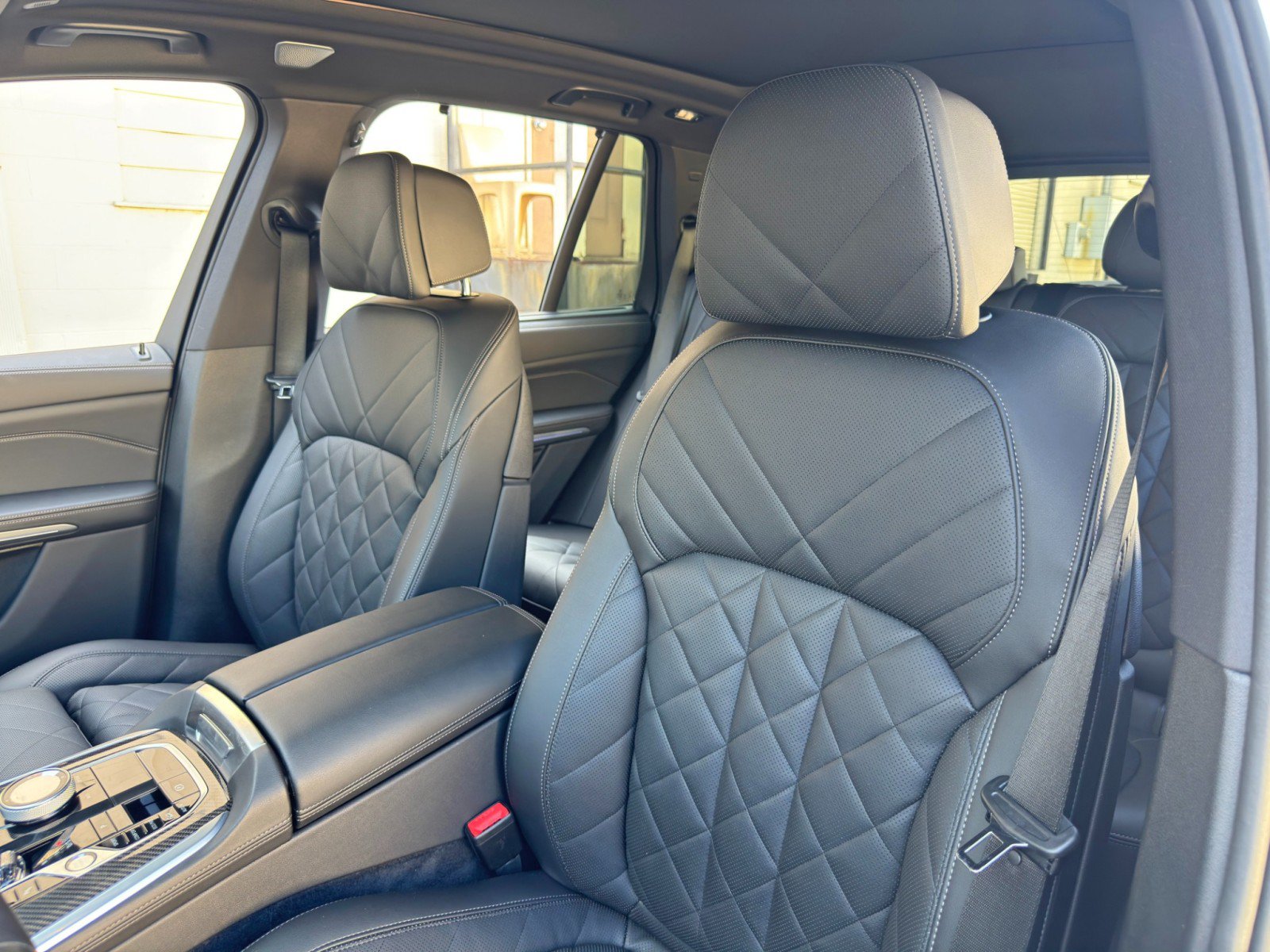 Used 2024 BMW X5 M60i AWD/4WD image 46