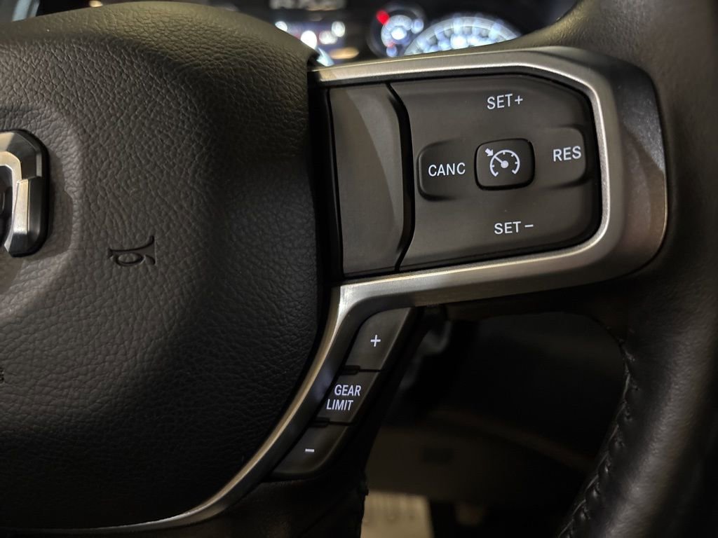 Used 2024 RAM 3500 Big Horn image 24