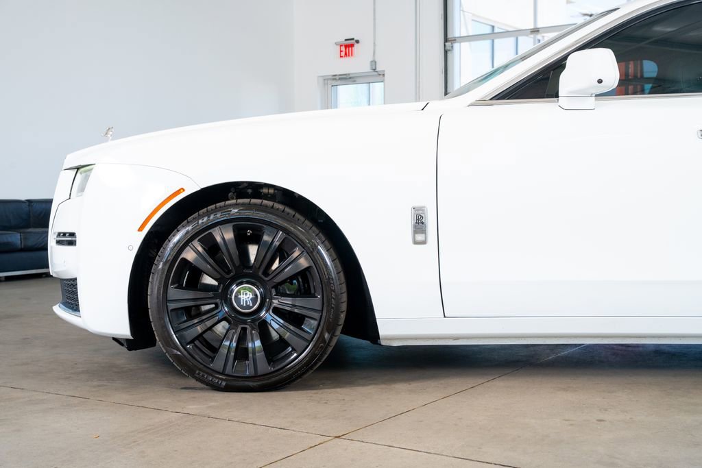 Used 2022 Rolls-Royce Ghost image 9