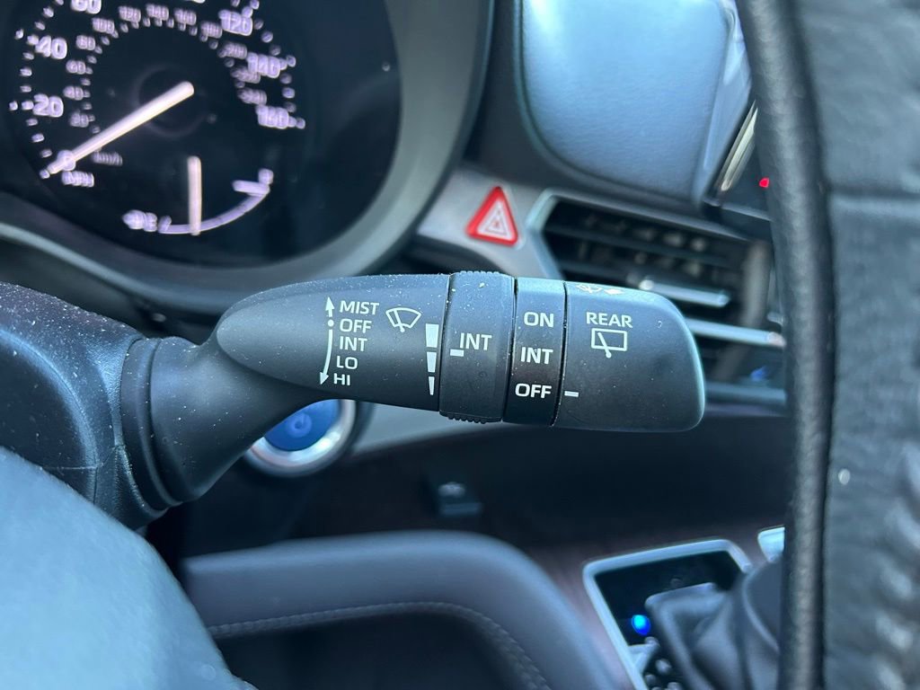 Used 2024 Toyota Sienna XLE FWD image 21