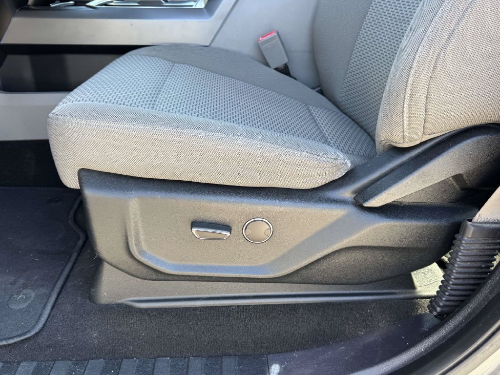 Used 2019 Ford F250 XLT w/ XLT Premium Package AWD/4WD image 19