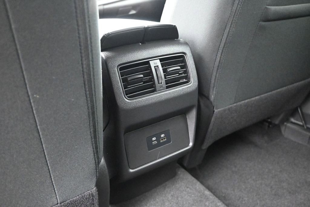 Used 2023 Nissan Rogue SV AWD/4WD image 13