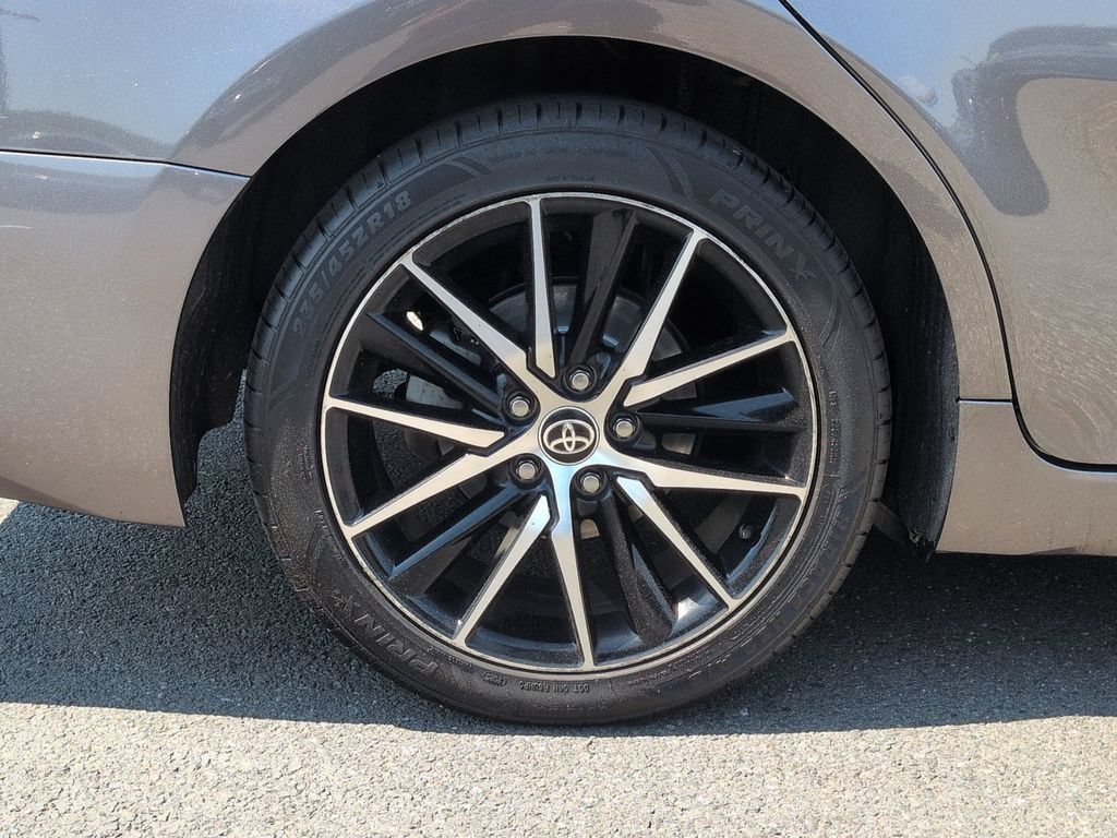 Used 2024 Toyota Camry SE FWD image 28