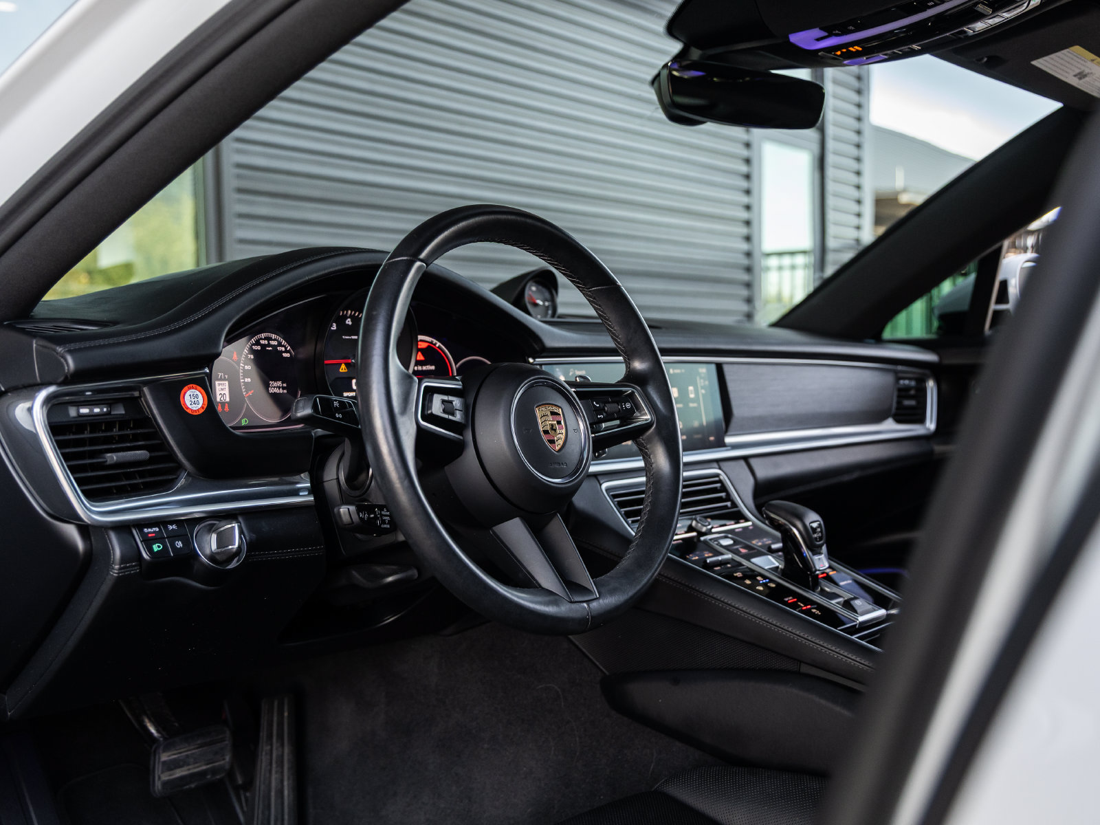 Certified 2023 Porsche Panamera 4 Platinum Edition AWD/4WD image 4