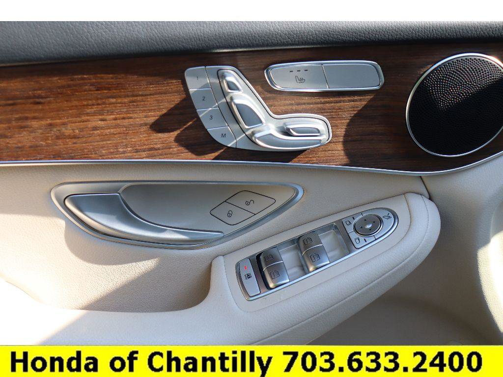 Used 2022 Mercedes-Benz GLC 300 4MATIC image 19