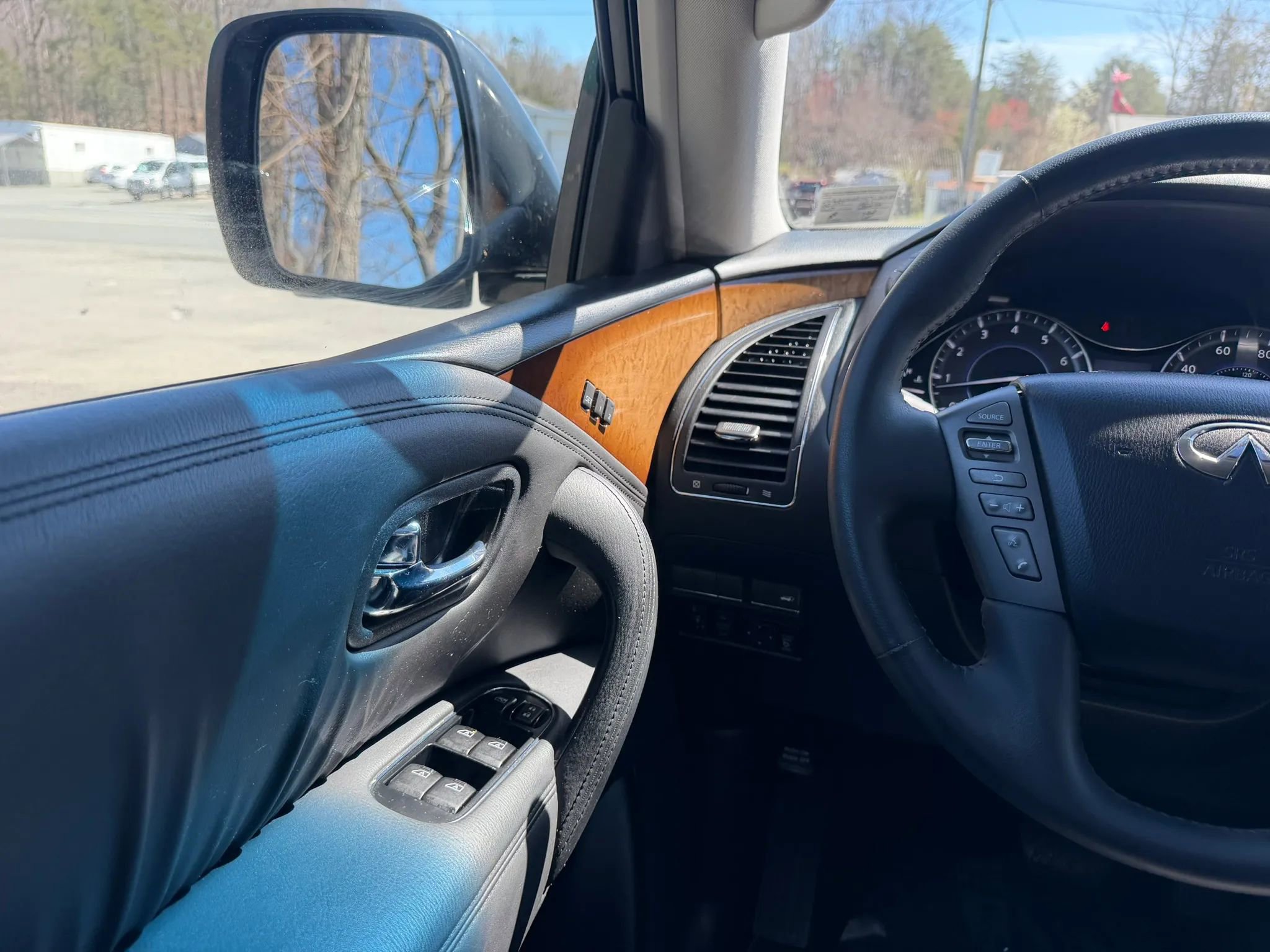 Used 2012 INFINITI QX56 4WD w/ Theater Pkg image 38