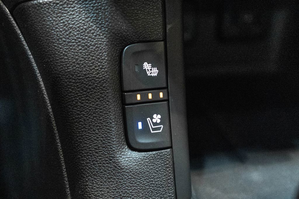 Used 2017 GMC Acadia Denali w/ Technology Package image 28