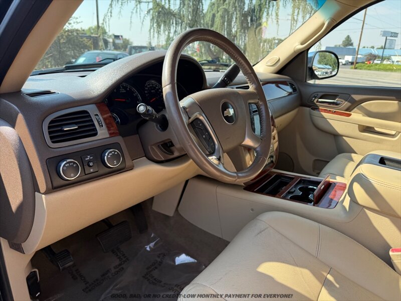 Used 2010 Chevrolet Tahoe LTZ AWD/4WD image 10