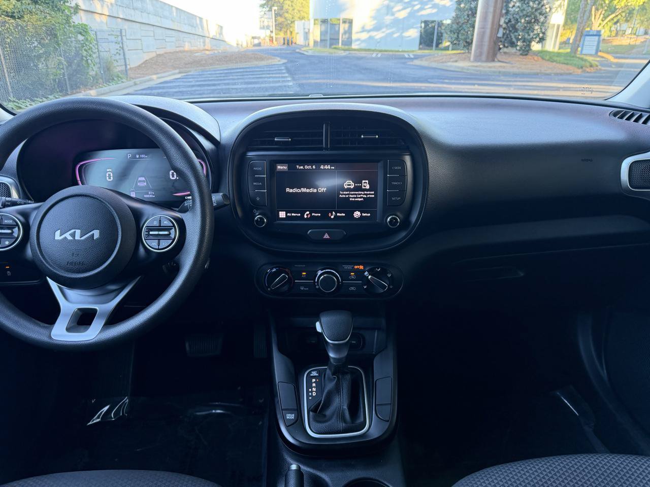 Used 2024 Kia Soul LX w/ Option Group 015 FWD image 23