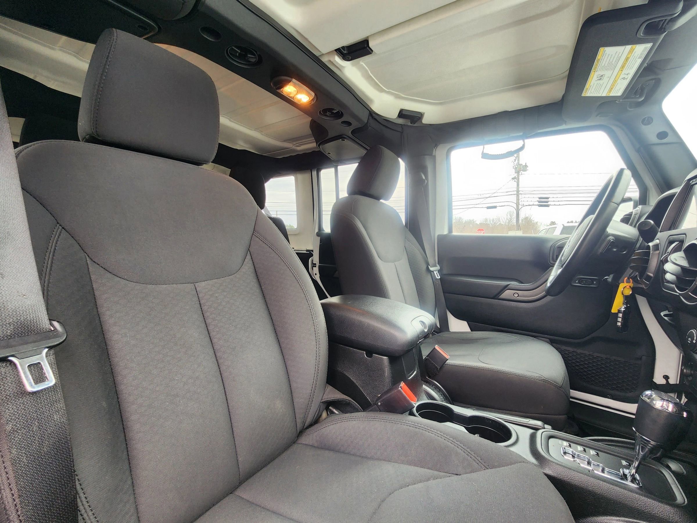 Used 2018 Jeep Wrangler Unlimited Sport S image 40