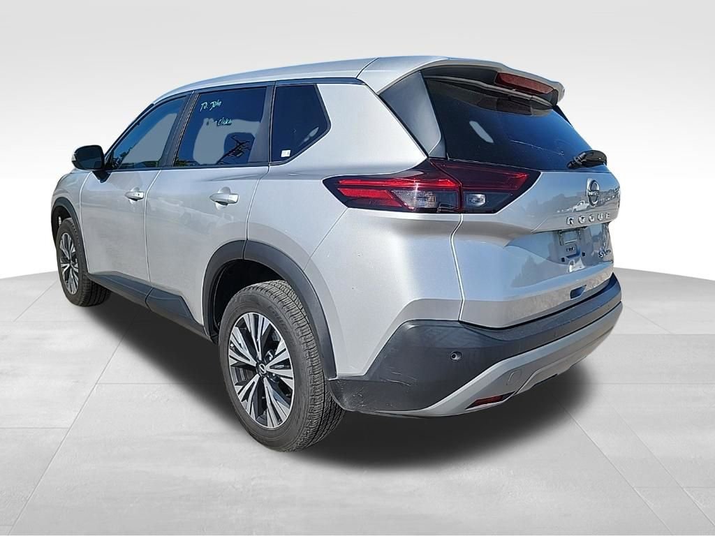 Used 2023 Nissan Rogue SV image 6