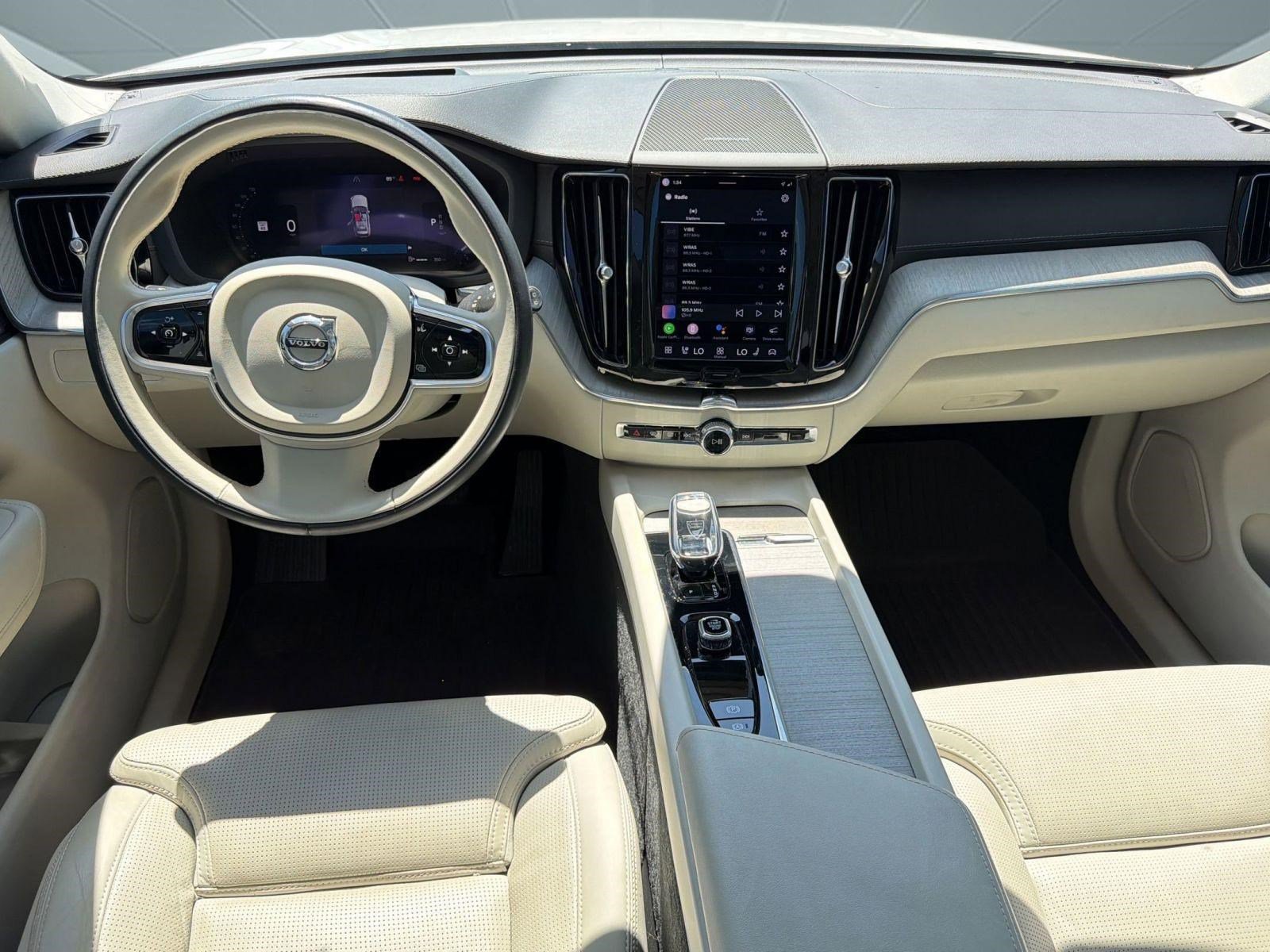 Used 2023 Volvo XC60 B5 Ultimate w/ Climate Package image 26