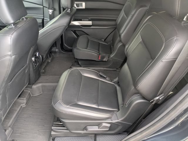 Used 2022 Ford Explorer XLT w/ Equipment Group 202A RWD image 19