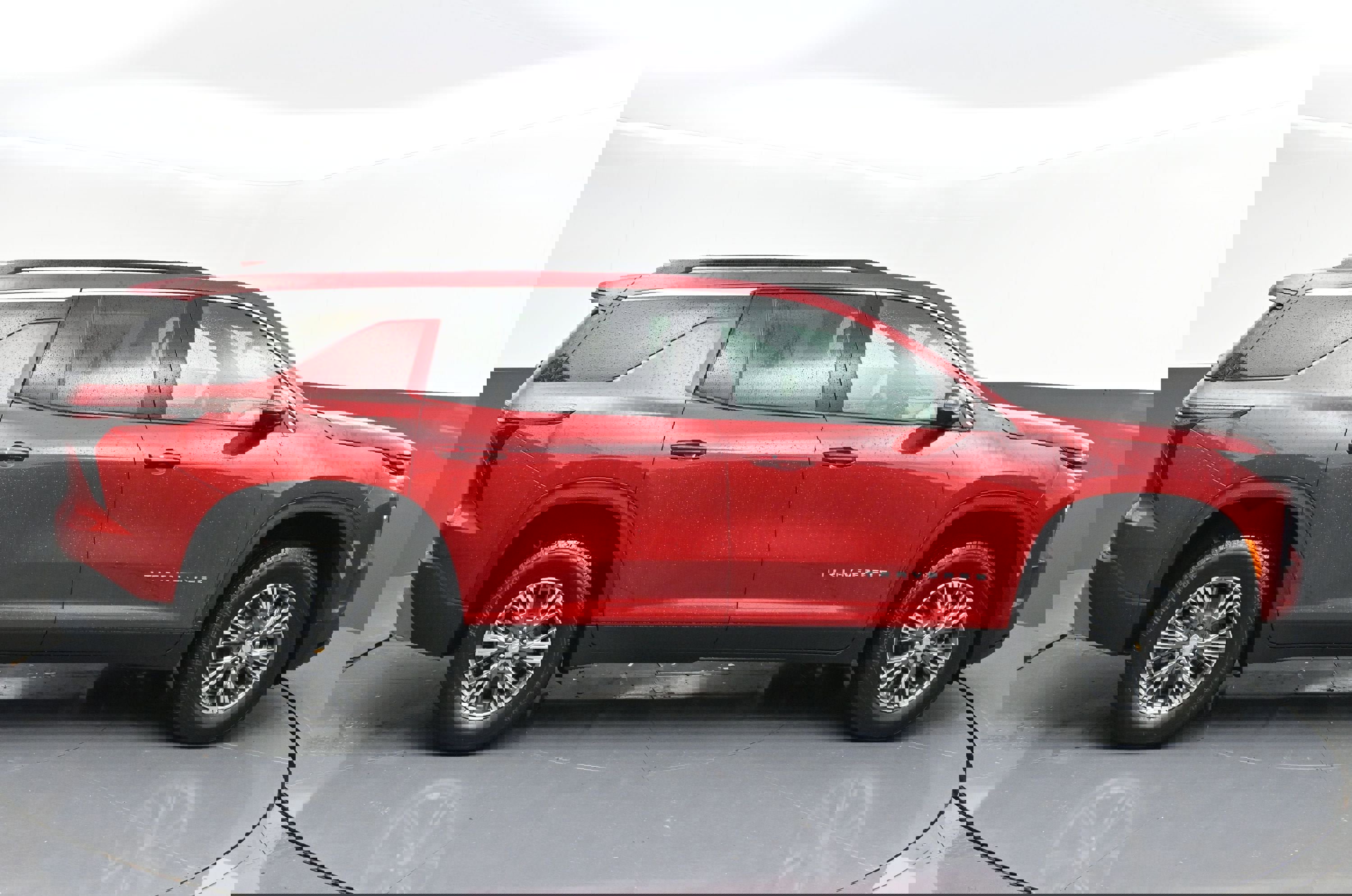 New 2026 Chevrolet Traverse LT w/ Driver Confidence Package FWD image 8