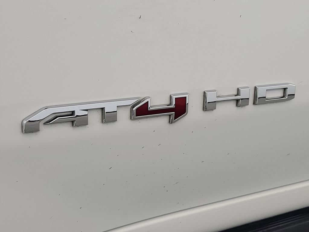 Used 2024 GMC Sierra 2500 AT4 w/ AT4 Premium Plus Package AWD/4WD image 8