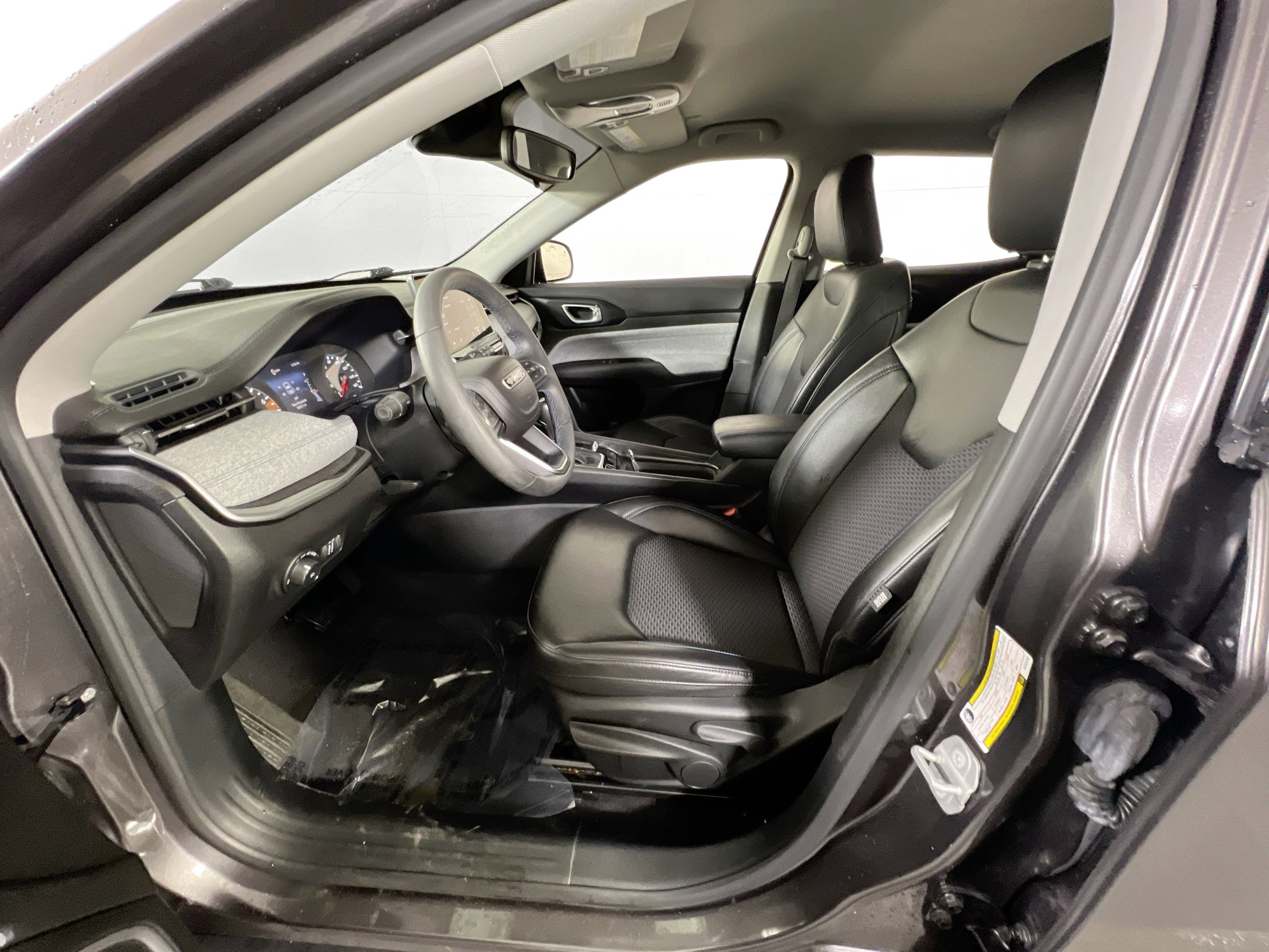 Used 2022 Jeep Compass Latitude image 19